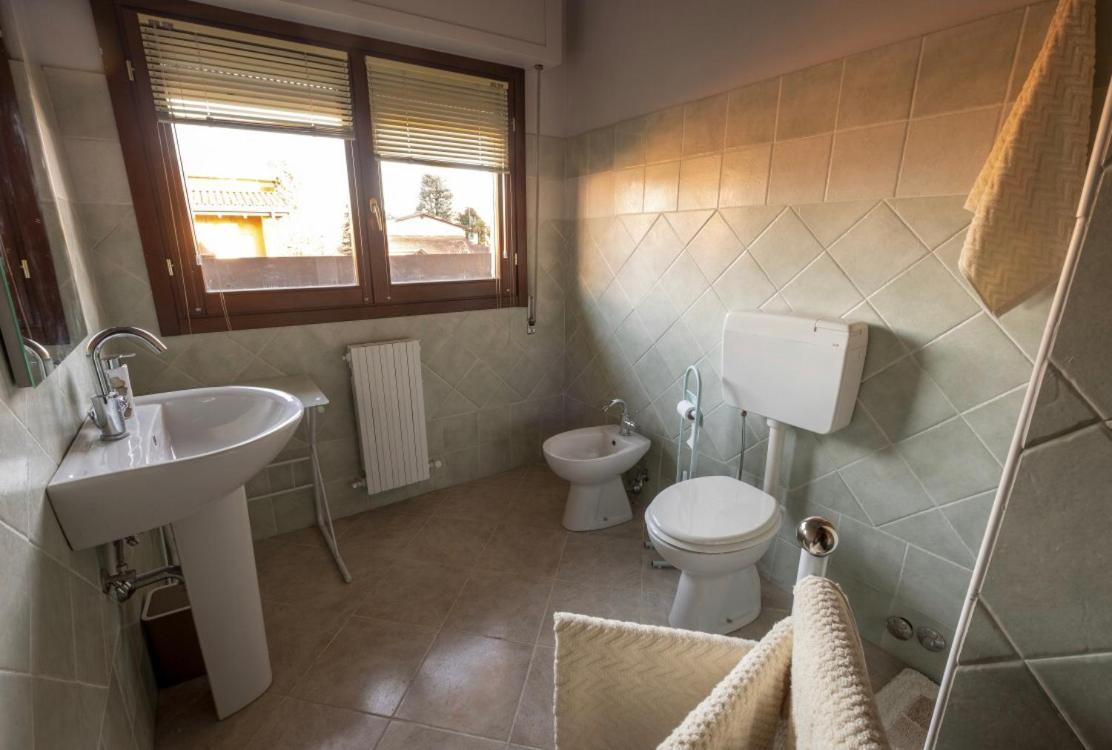 Appartamento In Villa Con Giardino A 300M Dal Lago Maggiore 卡斯特尔图-苏帕提茨诺 外观 照片